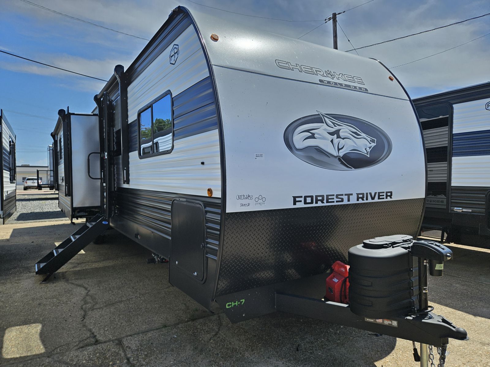 2026 FOREST RIVER Cherokee 304SR - Bayou Outdoor Supercenter