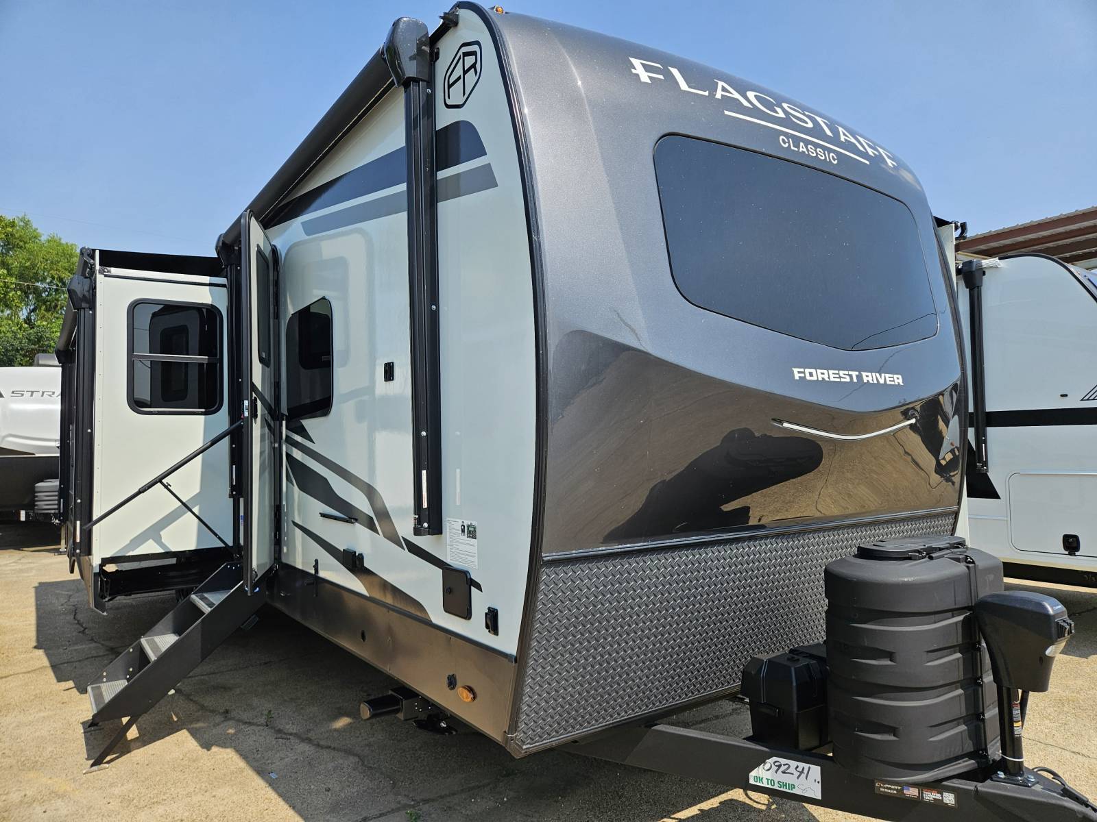 2026 FOREST RIVER FLAGSTAFF CLASSIC 832BWS - Bayou Outdoor Supercenter