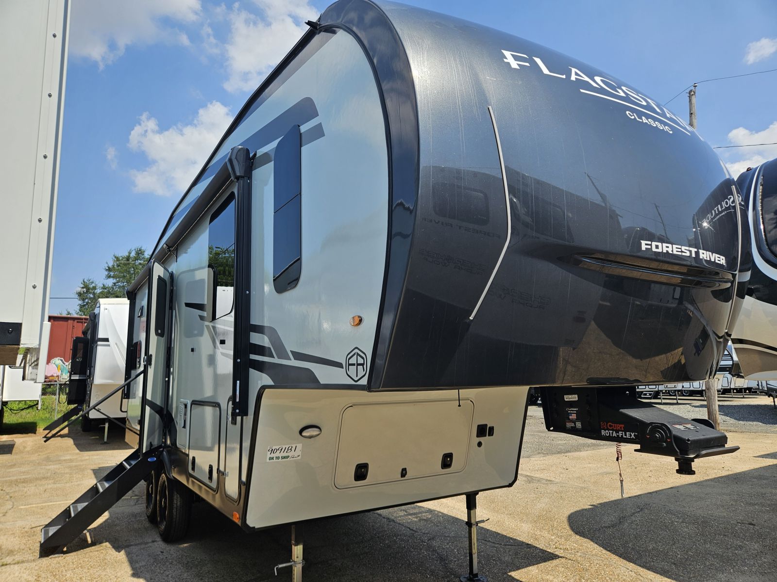 2026 FOREST RIVER FLAGSTAFF CLASSIC F281RK - Bayou Outdoor Supercenter