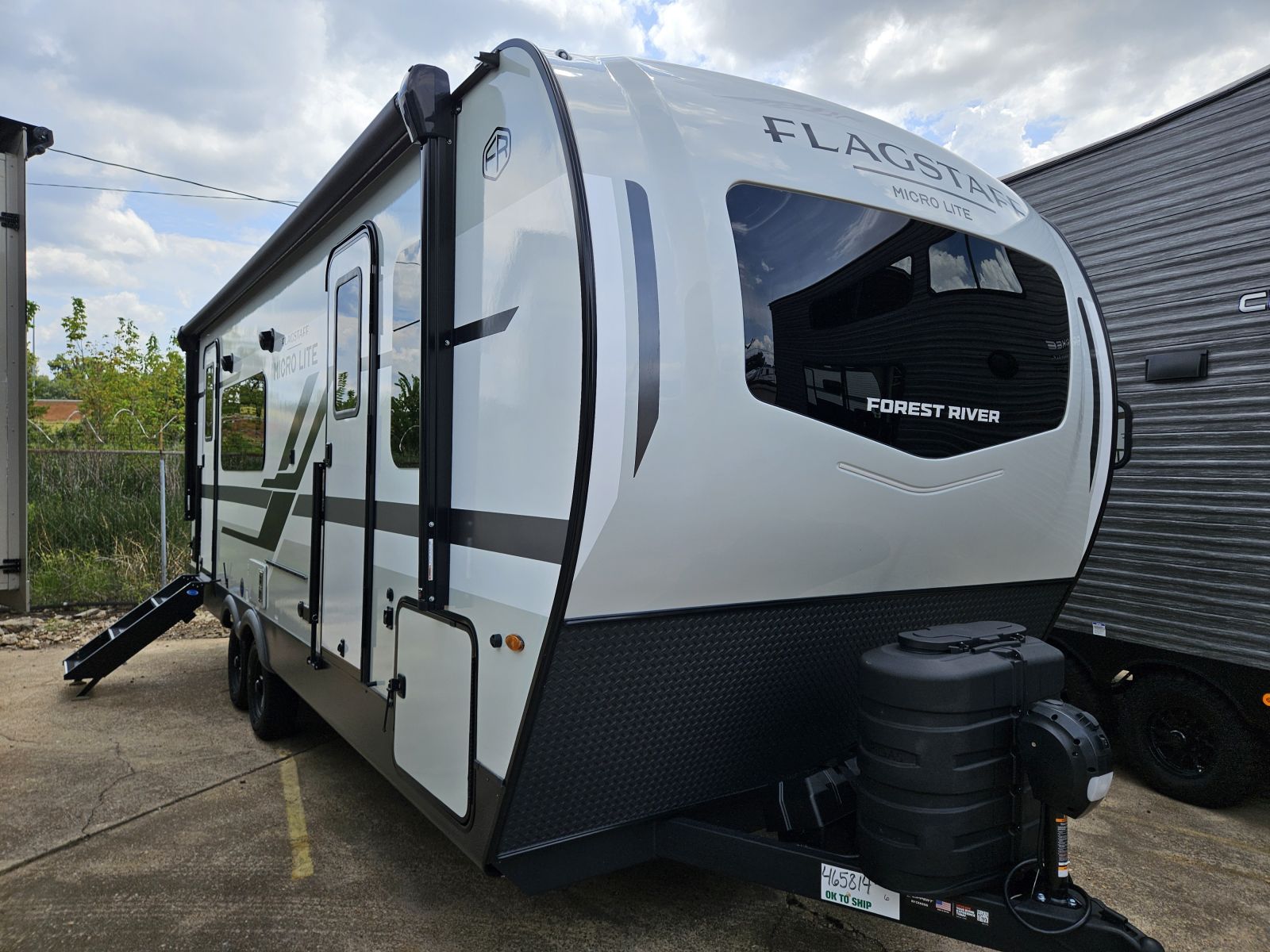 2026 FOREST RIVER Flagstaff Micro Lite 25SRK - Bayou Outdoor Supercenter