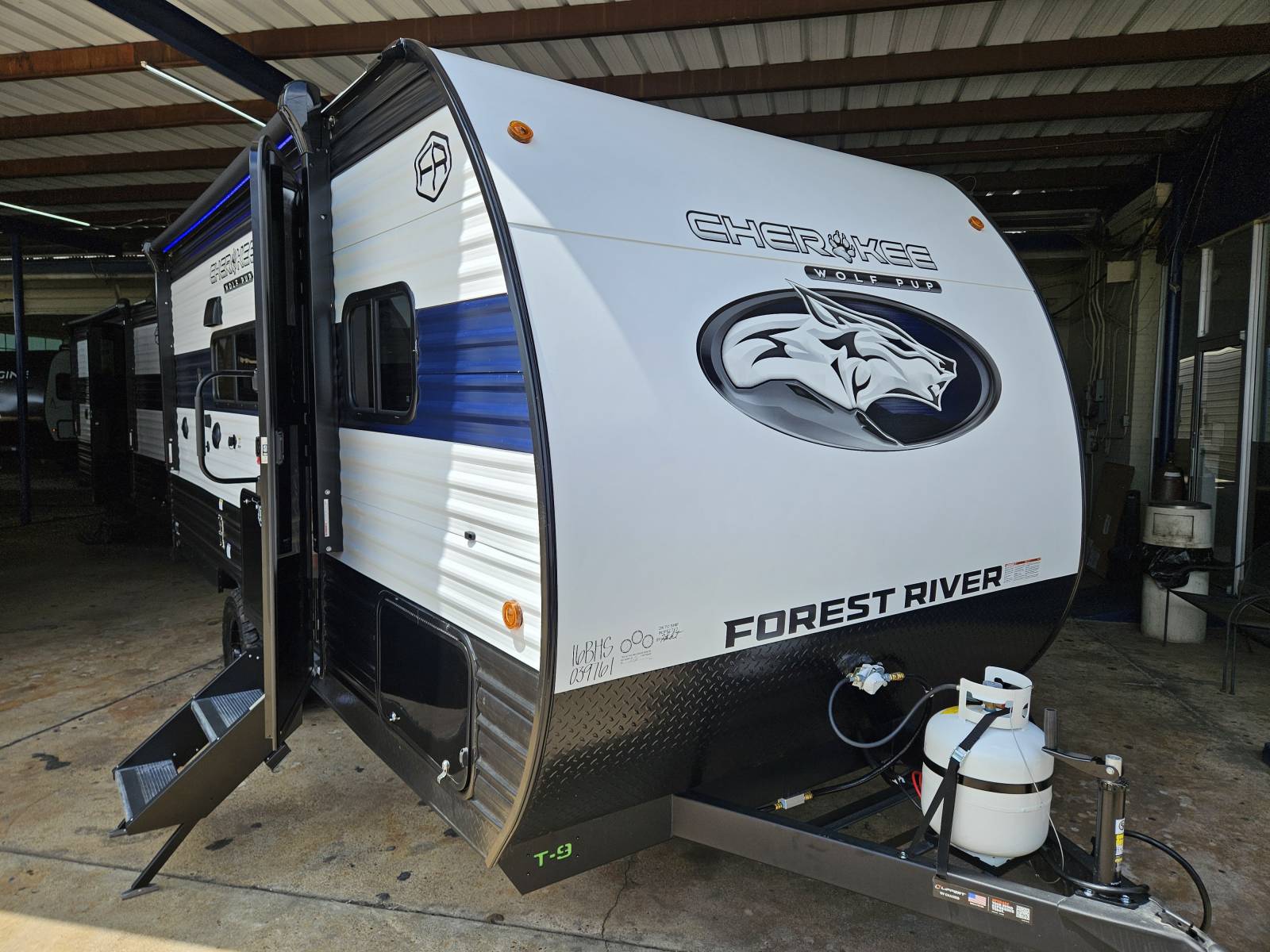 2026 FOREST RIVER Cherokee Wolf Pup 16BHSW - Bayou Outdoor Supercenter