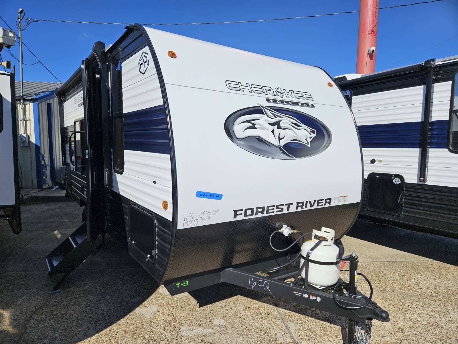 2026 FOREST RIVER Cherokee Wolf Pup 16FQW - Bayou Outdoor Supercenter