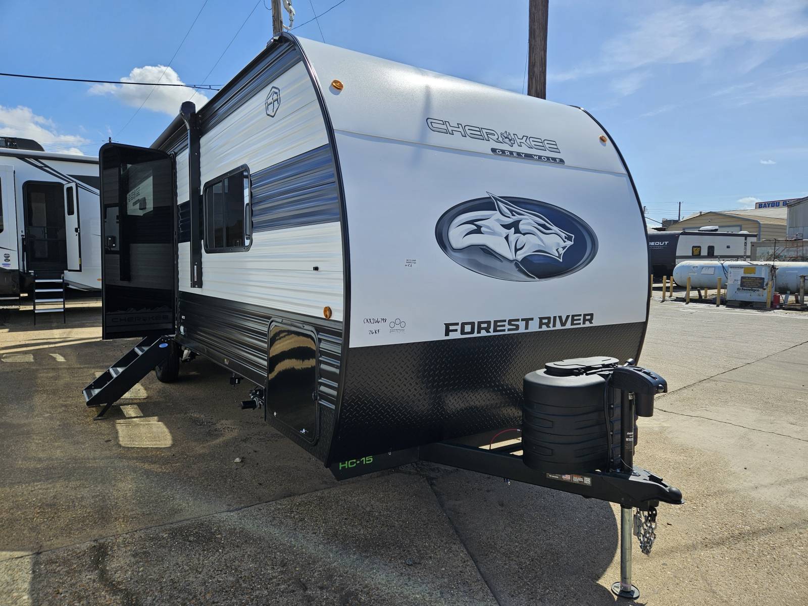 2026 FOREST RIVER Cherokee Grey Wolf 26KF - Bayou Outdoor Supercenter