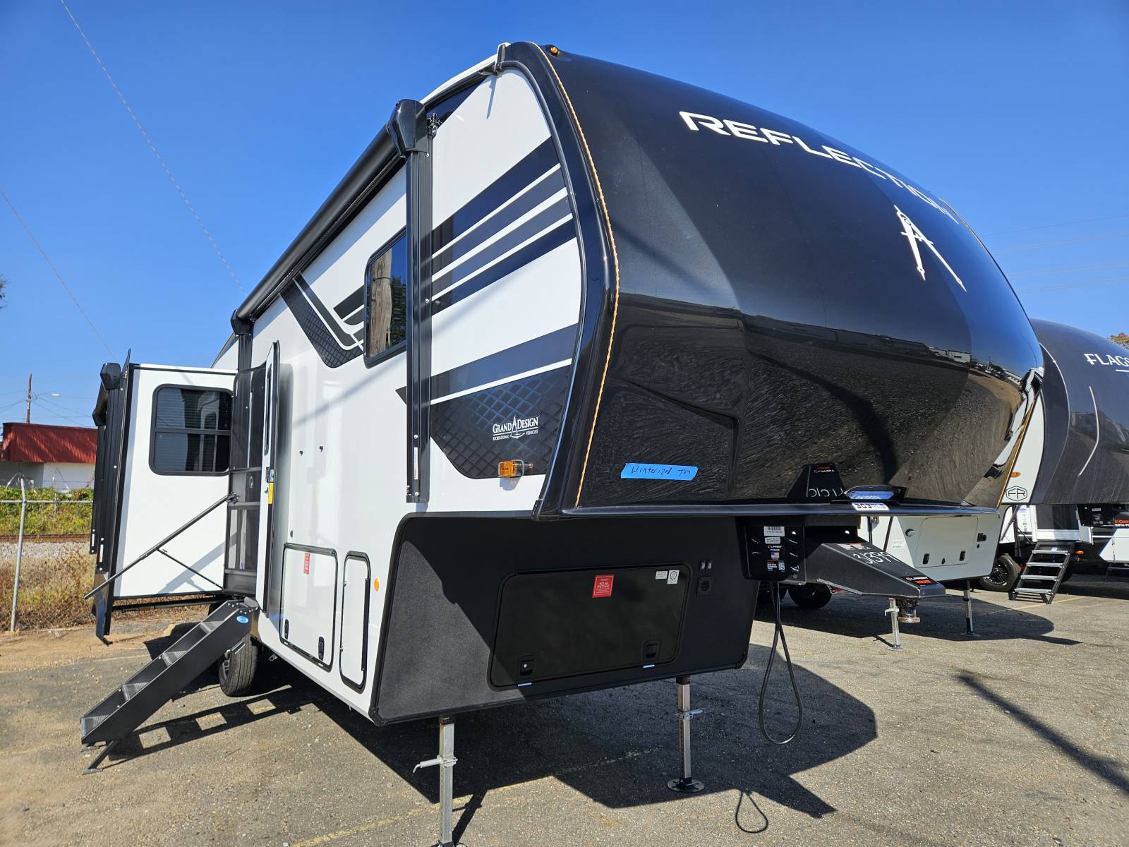 2026 GRAND DESIGN Reflection 303RLS - Bayou Outdoor Supercenter