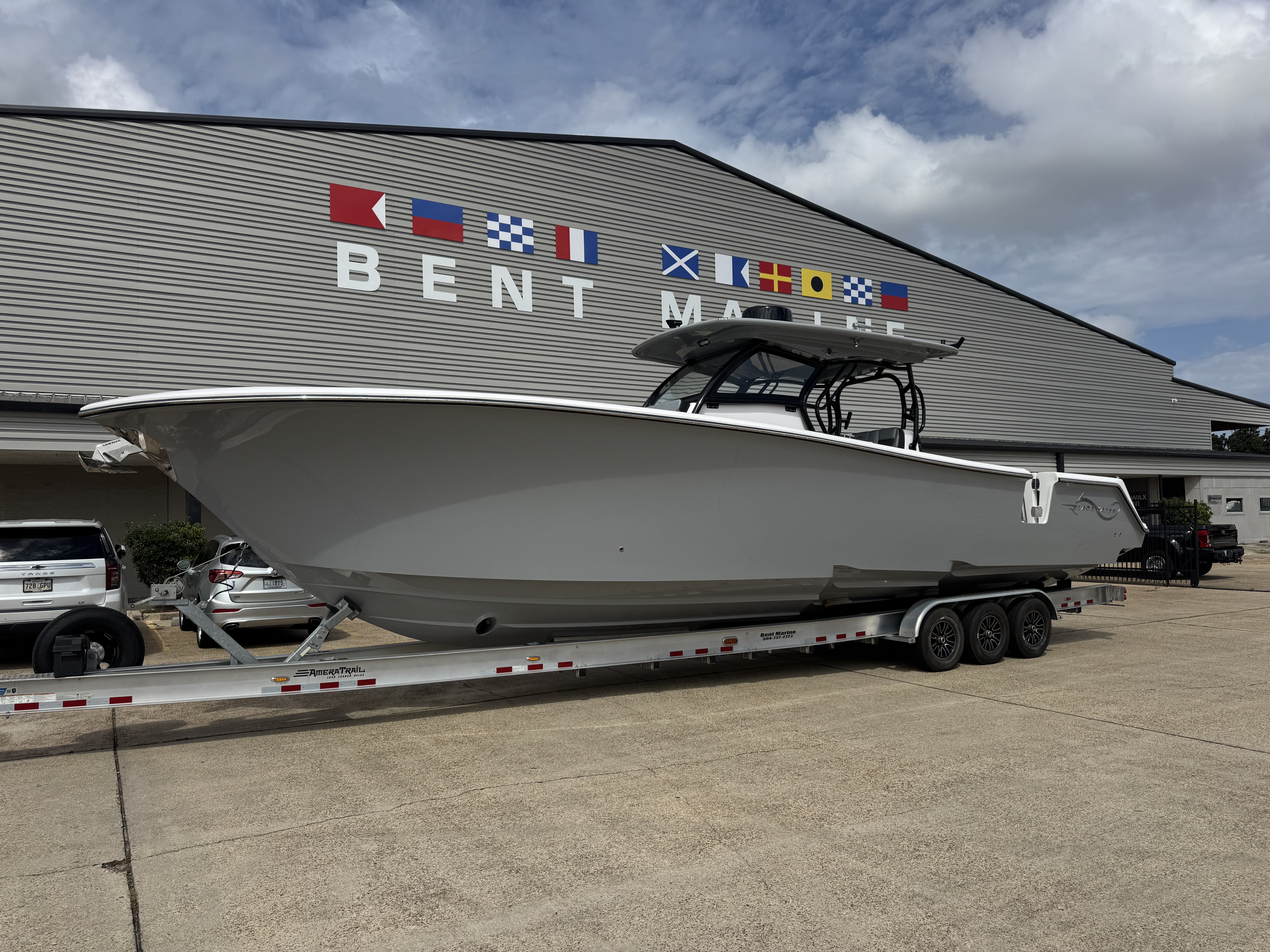 2022 41' Black Water