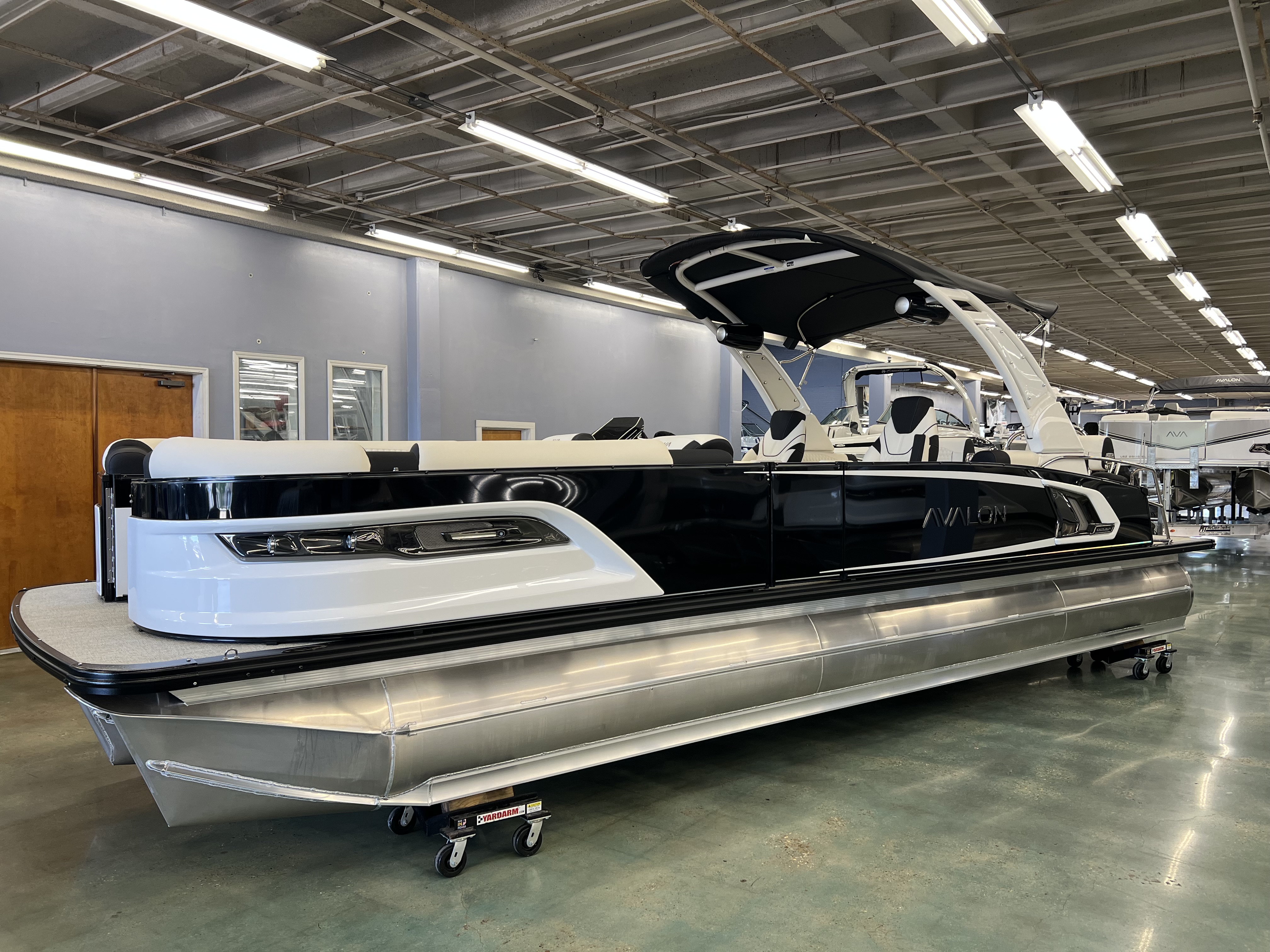 NEW 2027 Avalon 2785 Excalubur LTD Quad Lounger Shift
