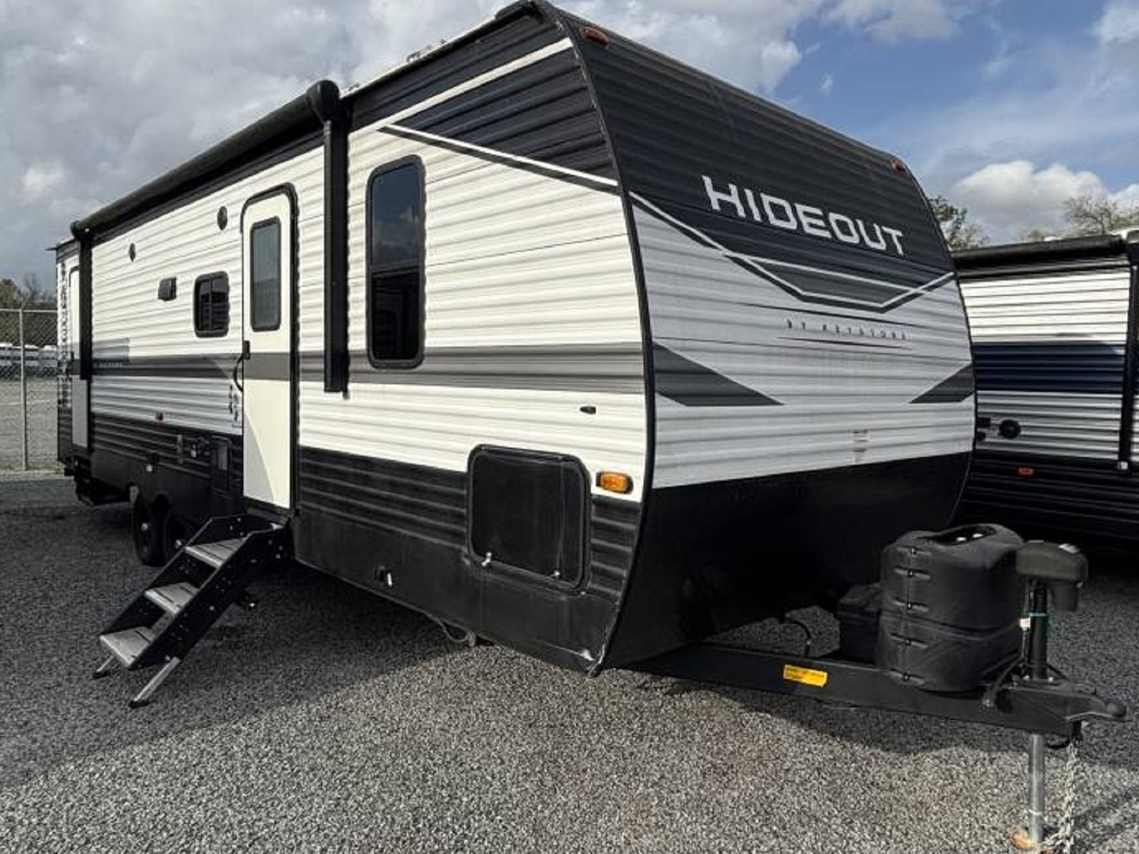 USED 2022 KEYSTONE HIDEOUT 272BH - Bent's RV