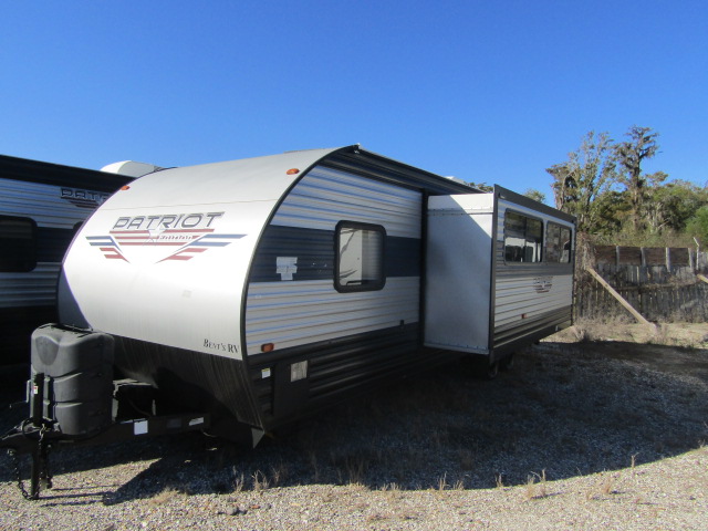 USED 2022 FOREST RIVER CHEROKEE PATRIOT EDITION 26DBH - Bent's RV