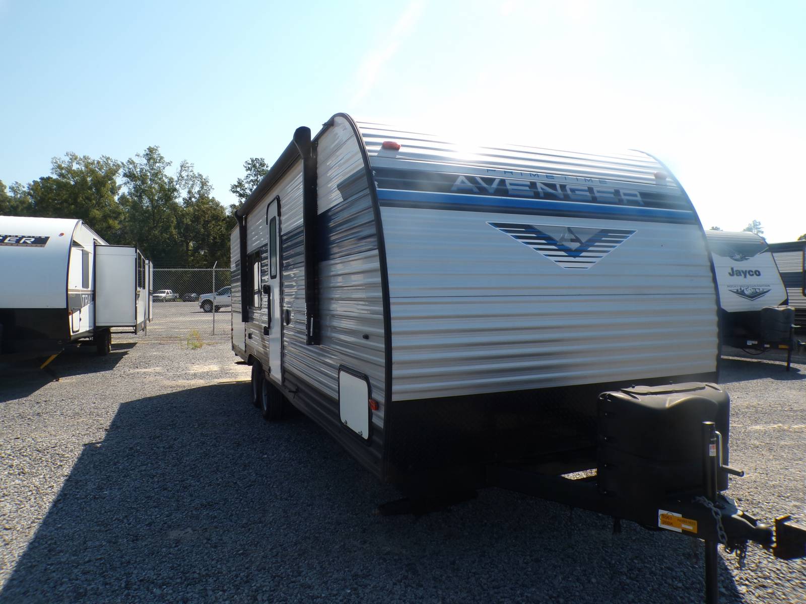USED 2022 PRIME TIME AVENGER 26BK - Bent's RV