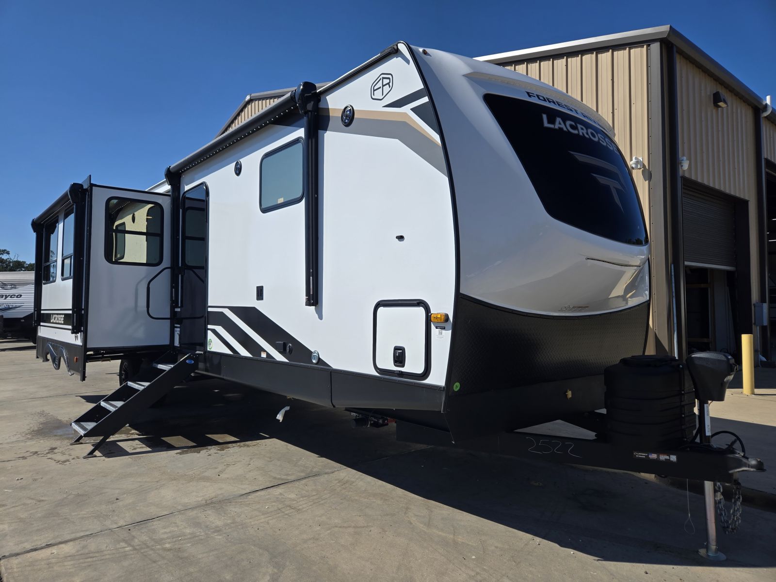 NEW 2026 PRIME TIME LACROSSE 3510DB - Bent's RV