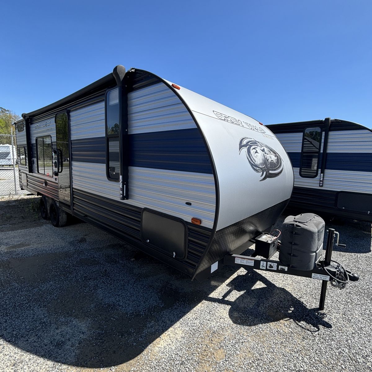 USED 2022 FOREST RIVER GREY WOLF LIMITED 26DJSE - Bent's RV