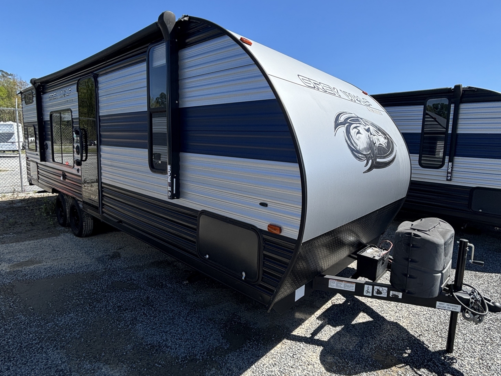 USED 2022 FOREST RIVER CHEROKEE GREY WOLF LIMITED 26DJSE - Bent's RV
