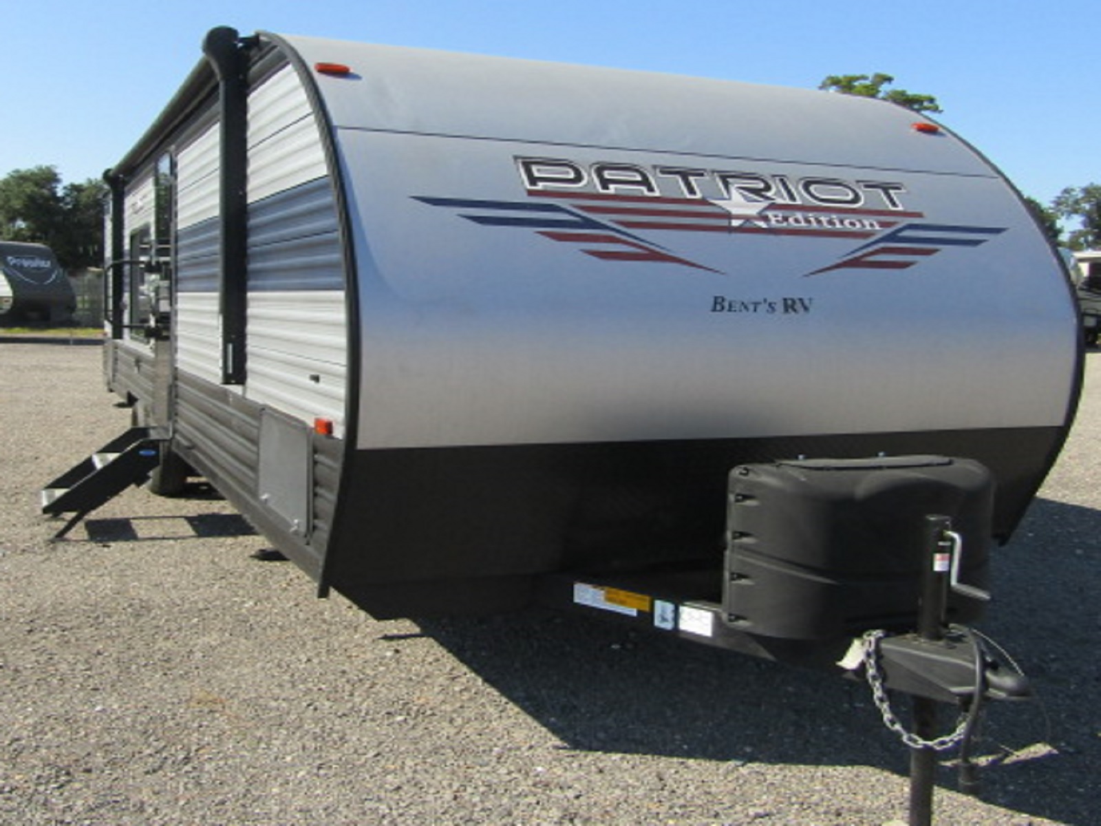 USED 2022 FOREST RIVER CHEROKEE PATRIOT EDITION 26DJSE - Bent's RV