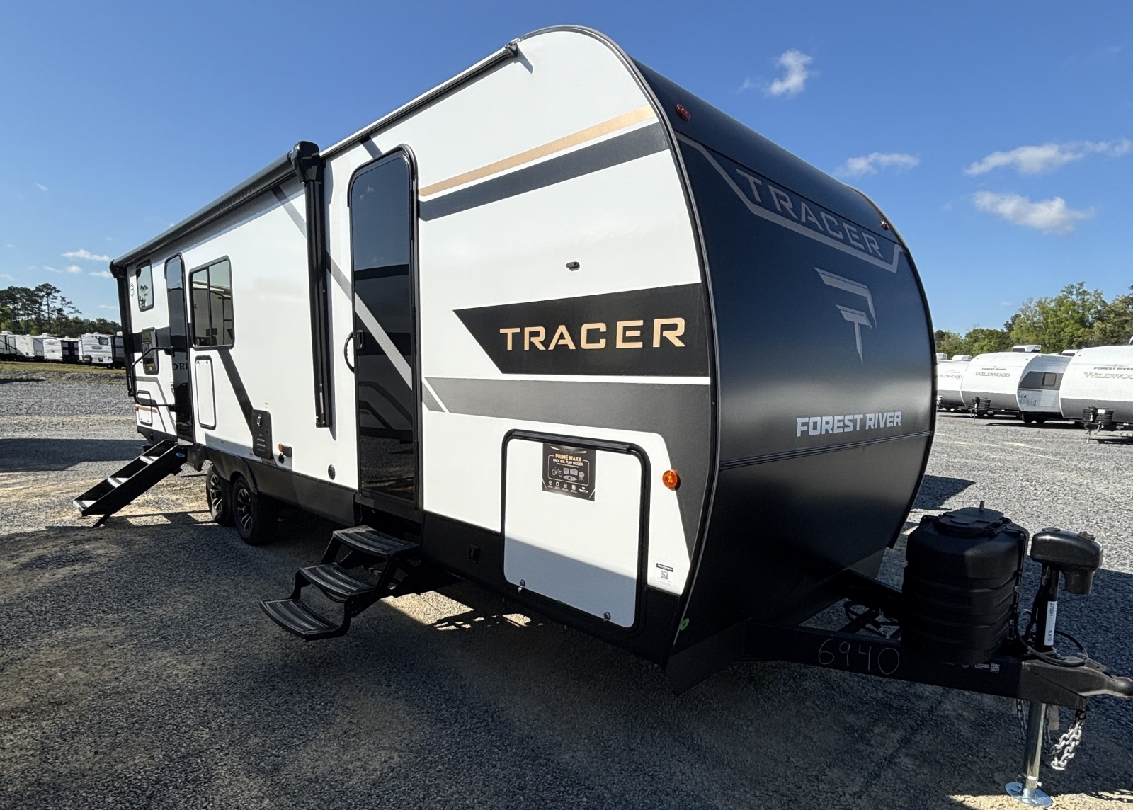 NEW 2026 PRIME TIME TRACER 220RS - Bent's RV
