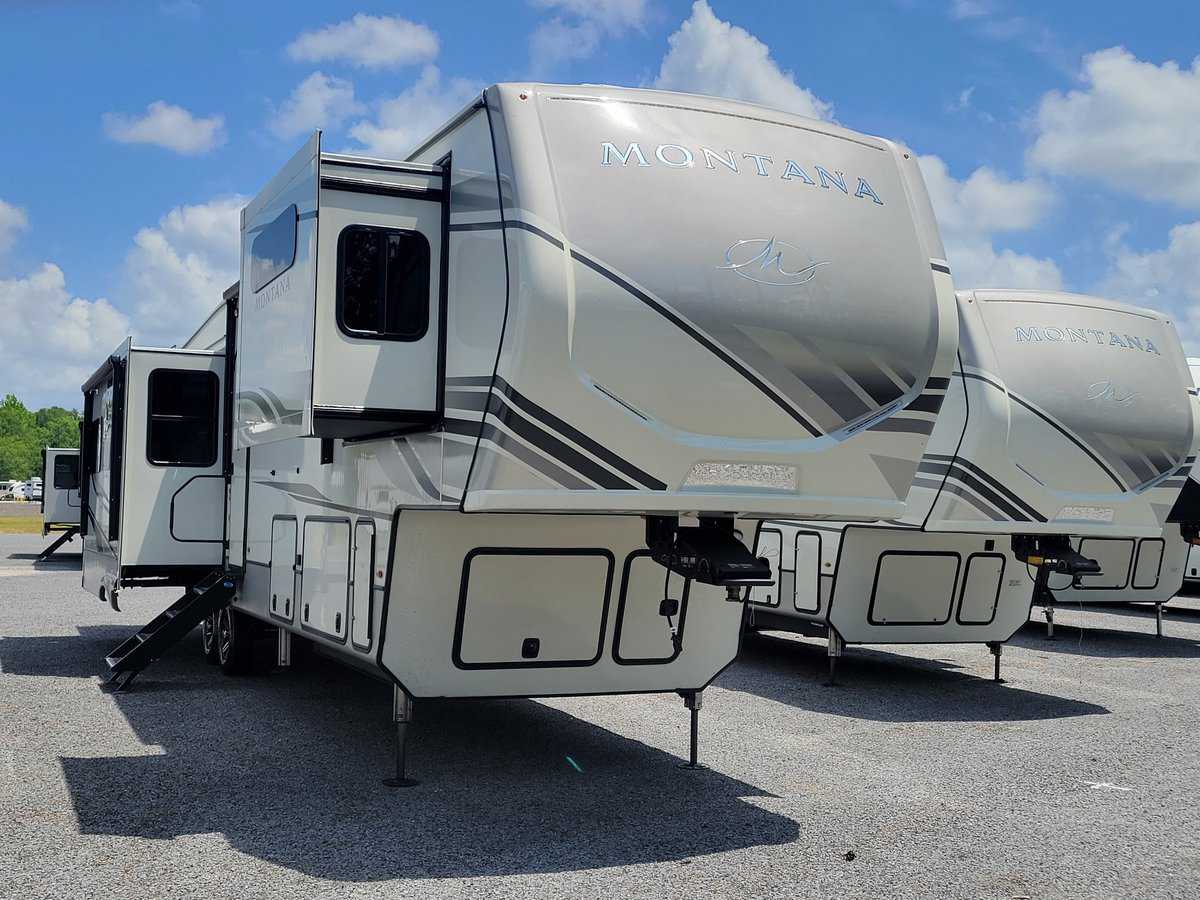 NEW 2024 Keystone MONTANA 3781RL Albany, LA