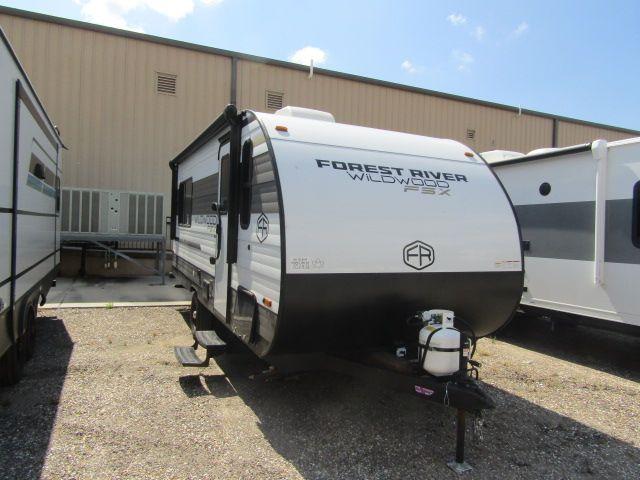 NEW 2025 FOREST RIVER WILDWOOD FSX 161QKX - Bent's RV