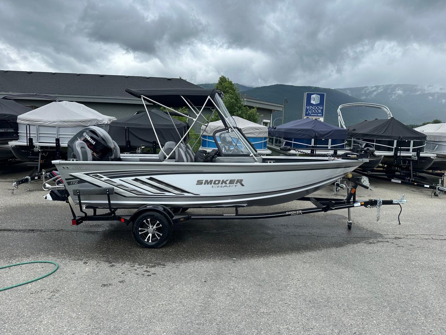NEW 2025 SMOKERCRAFT 172 ULTIMA - Boathouse Marine