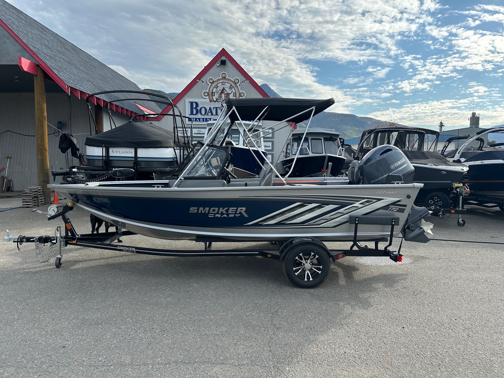 USED 2024 SMOKERCRAFT 172 ULTIMA - Boathouse Marine