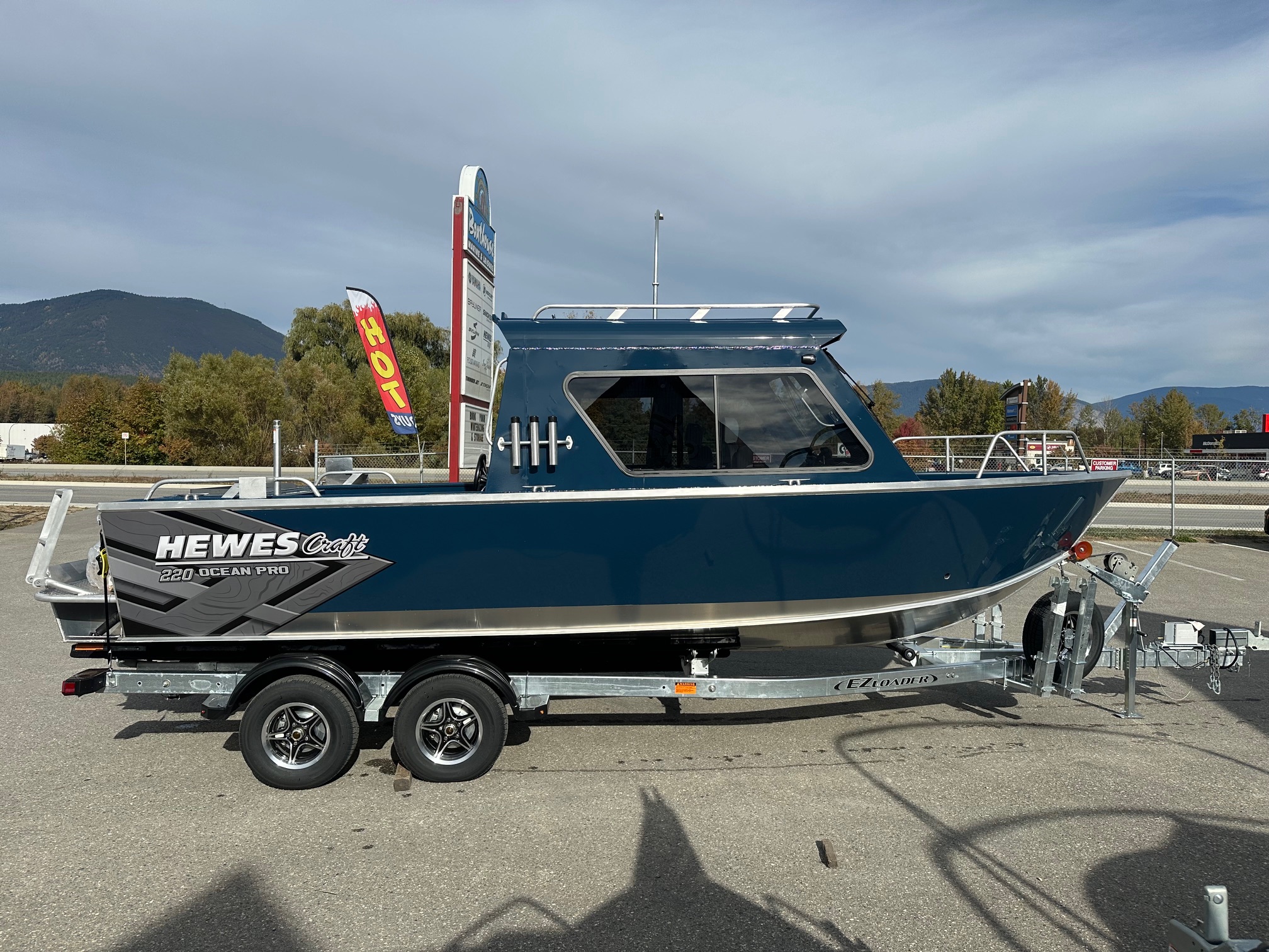 NEW 2026 HEWESCRAFT 220 OCEAN PRO HARDTOP - Boathouse Marine