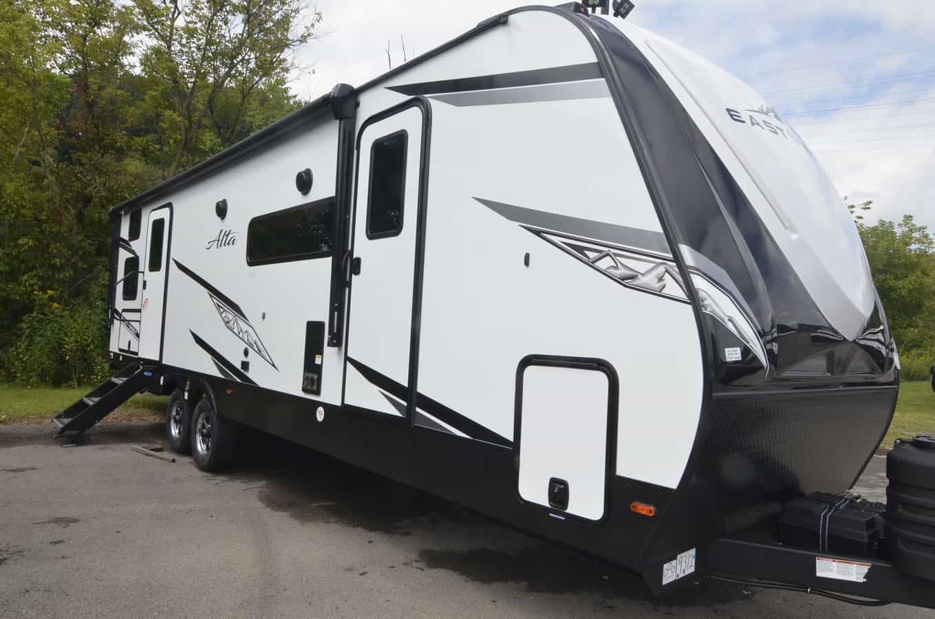 NEW 2024 East To West Alta 2800KBH