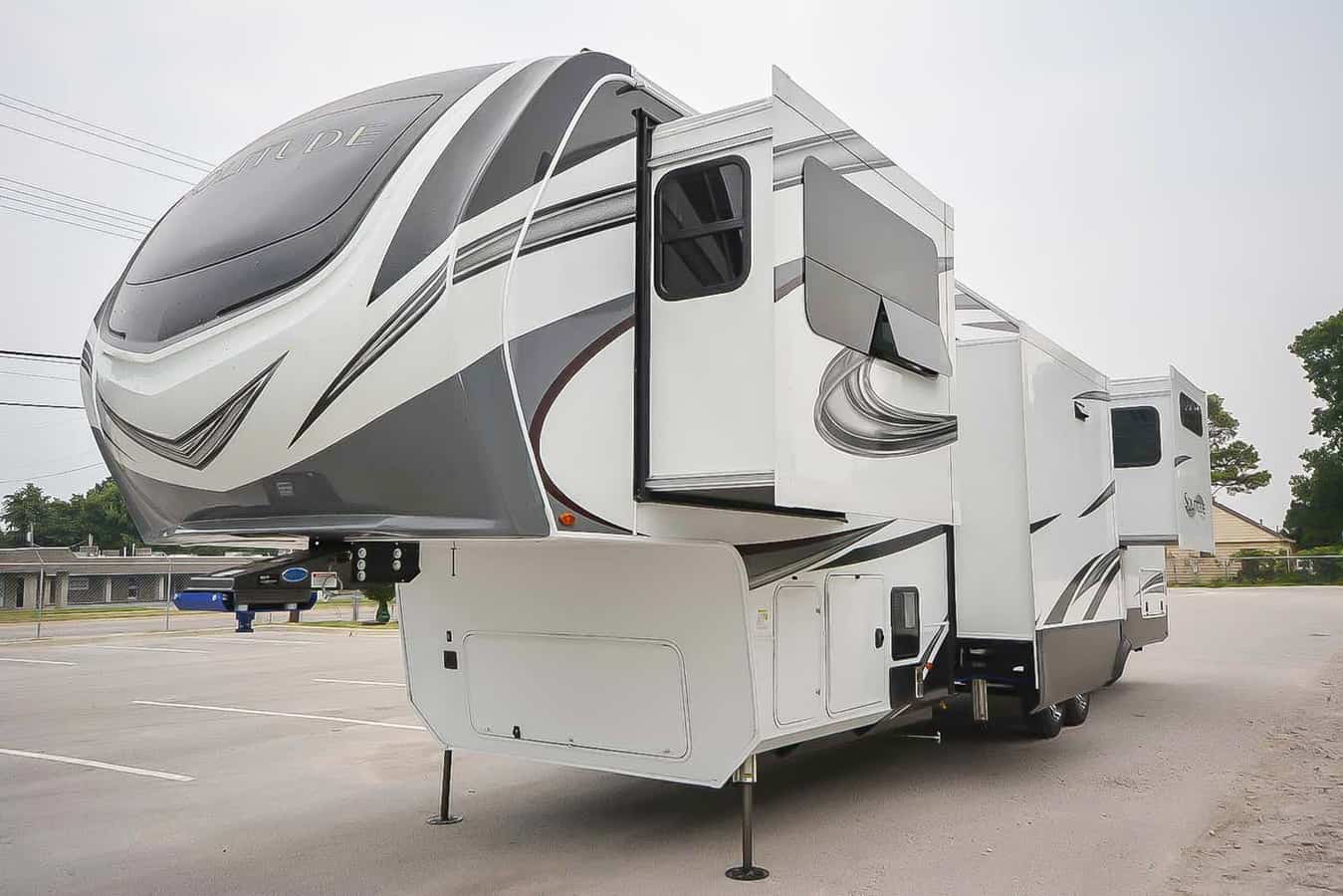 NEW 2022 Grand Design Solitude 380 FL 380FLR Tulsa, OK