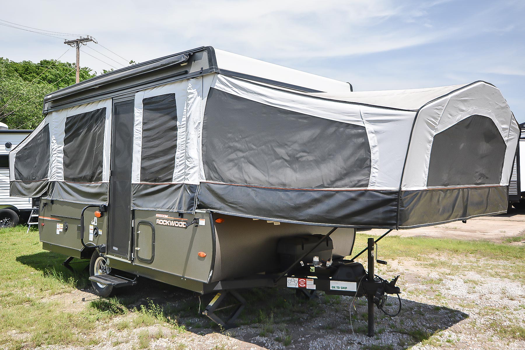 NEW 2024 Forest River Rockwood Freedom 2318 G 2318G - Camperland of Oklahoma