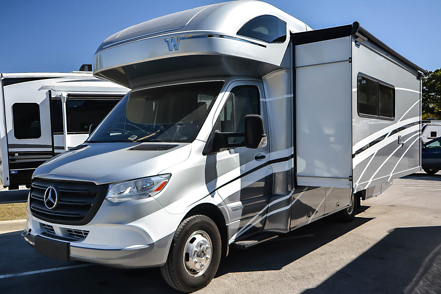 Used 2020 Winnebago View 24D - Camperland of Oklahoma