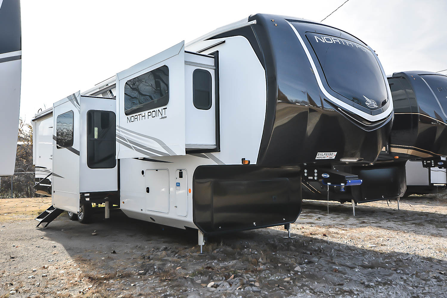 2025 Jayco North Point 382FLRB - Camperland of Oklahoma
