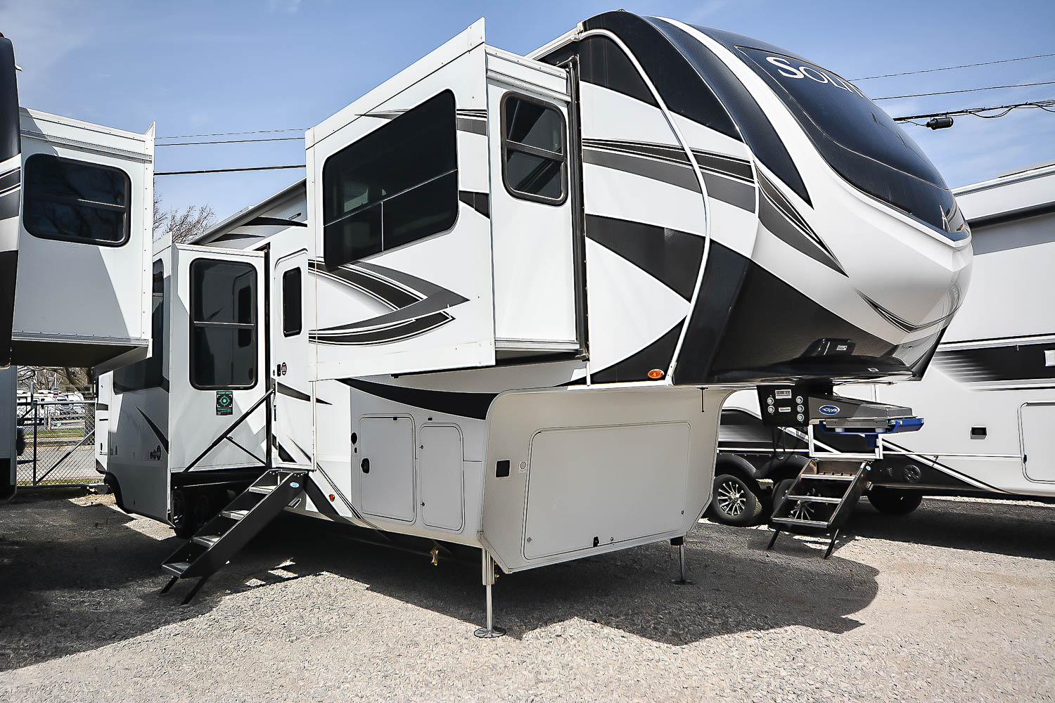 2025 Grand Design Solitude 380FL - Camperland of Oklahoma
