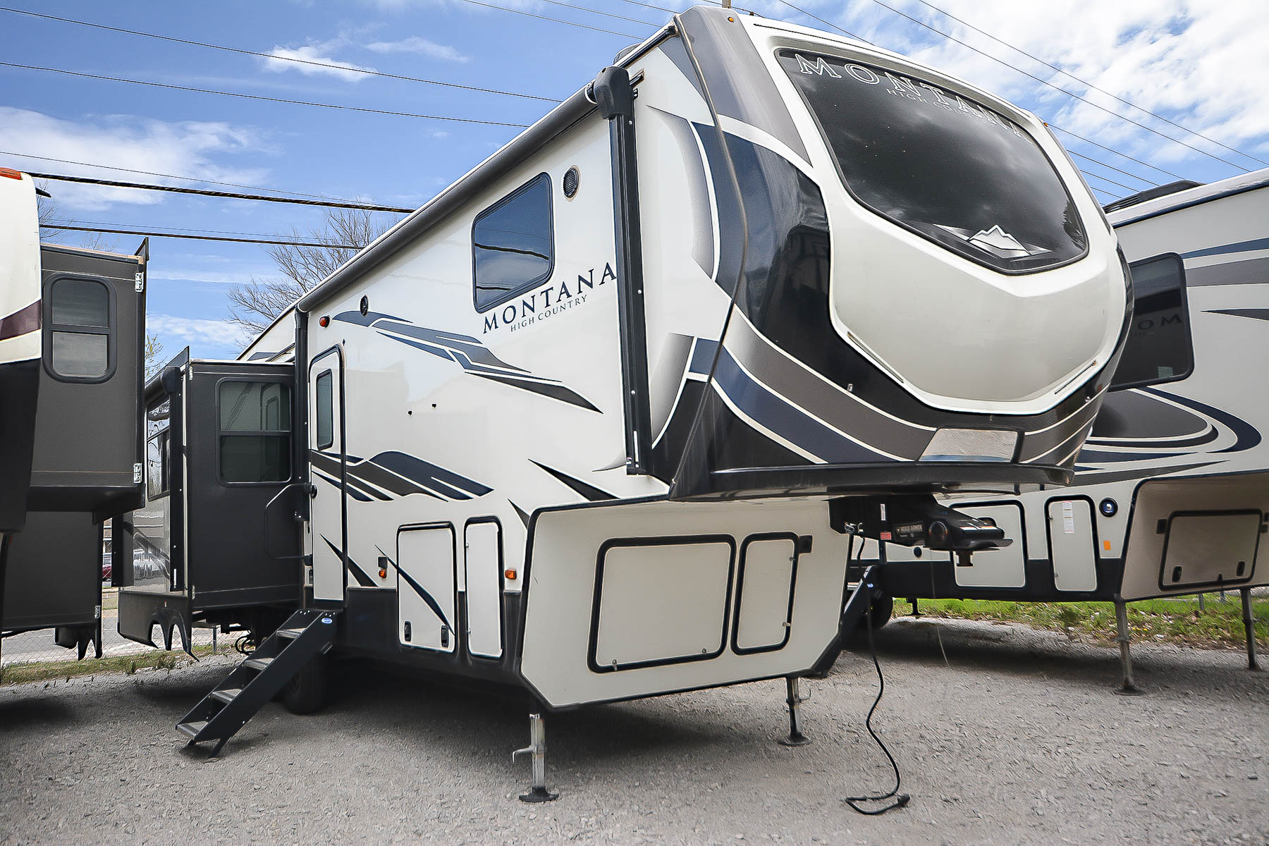 Used 2021 Keystone Montana High Country 295RL - Camperland of Oklahoma