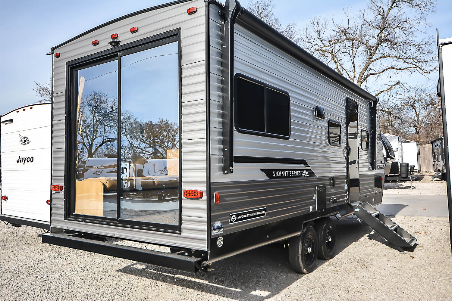 NEW 2025 Coachmen Catalina Summit 221EPIC - Camperland of Oklahoma