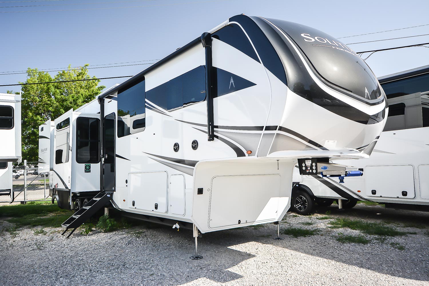 NEW 2026 Grand Design Solitude 390RK - Camperland of Oklahoma