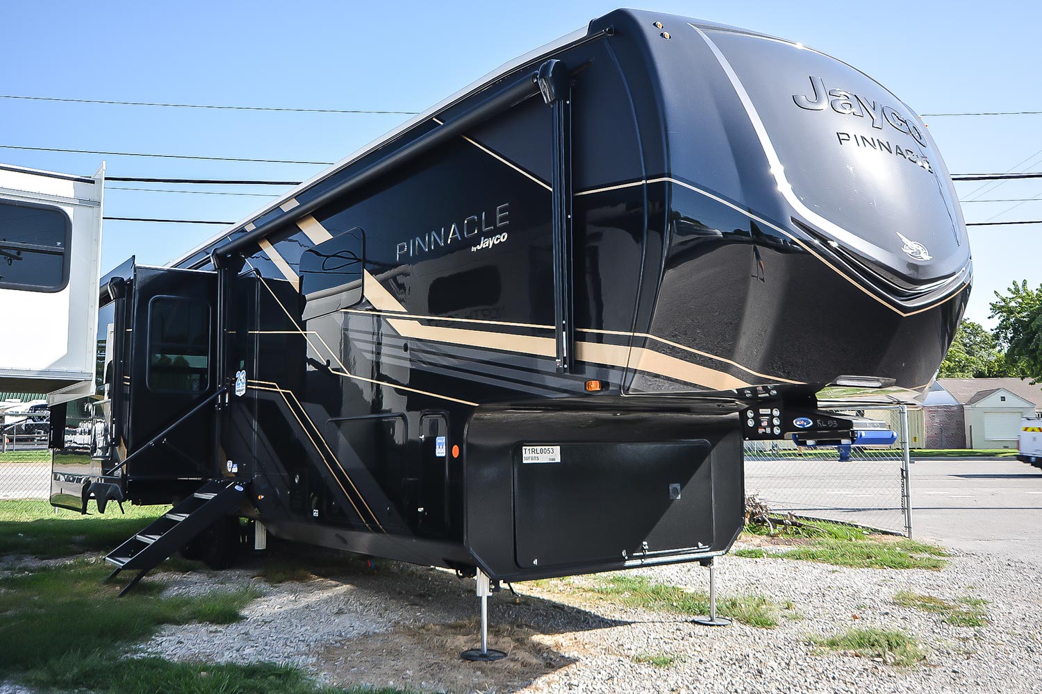 NEW 2026 Jayco Pinnacle 36FBTS - Camperland of Oklahoma