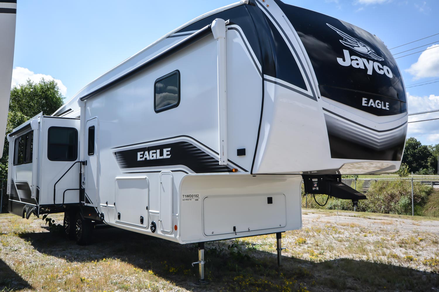 NEW 2026 Jayco Eagle 321RSTS - Camperland of Oklahoma