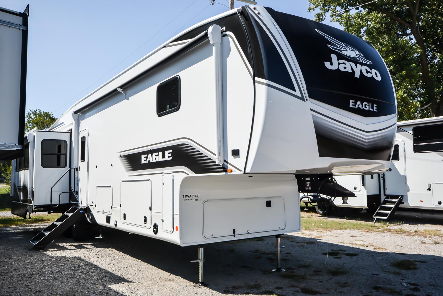 NEW 2026 Jayco Eagle 355MBQS - Camperland of Oklahoma