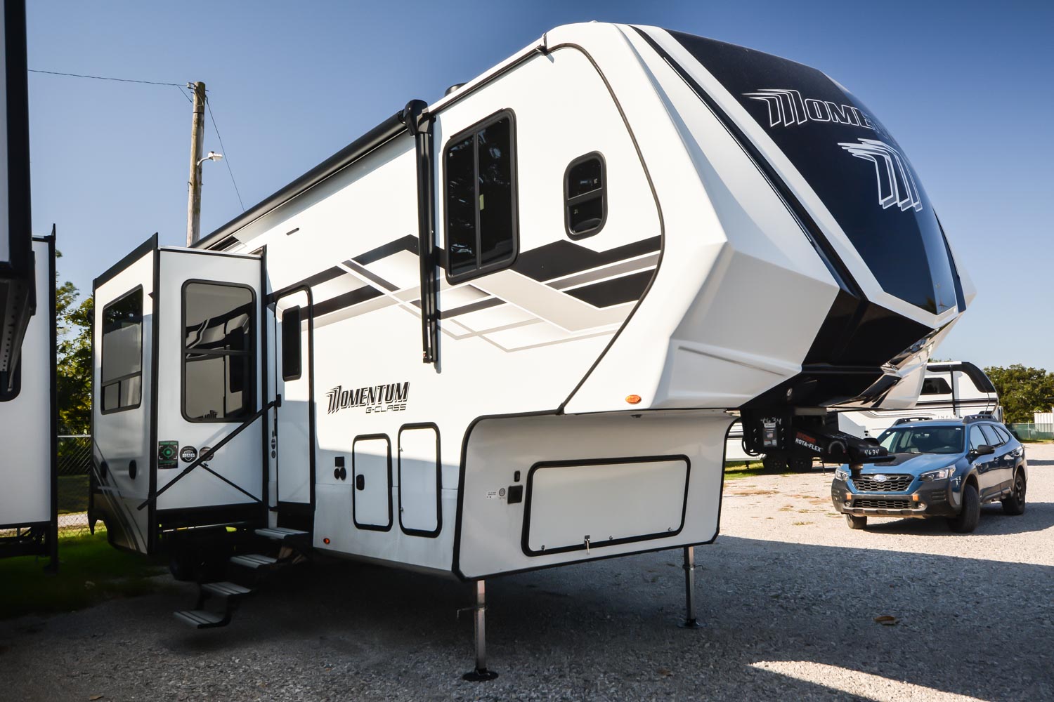 NEW Grand Design Momentum G-Class 350G - Camperland of Oklahoma