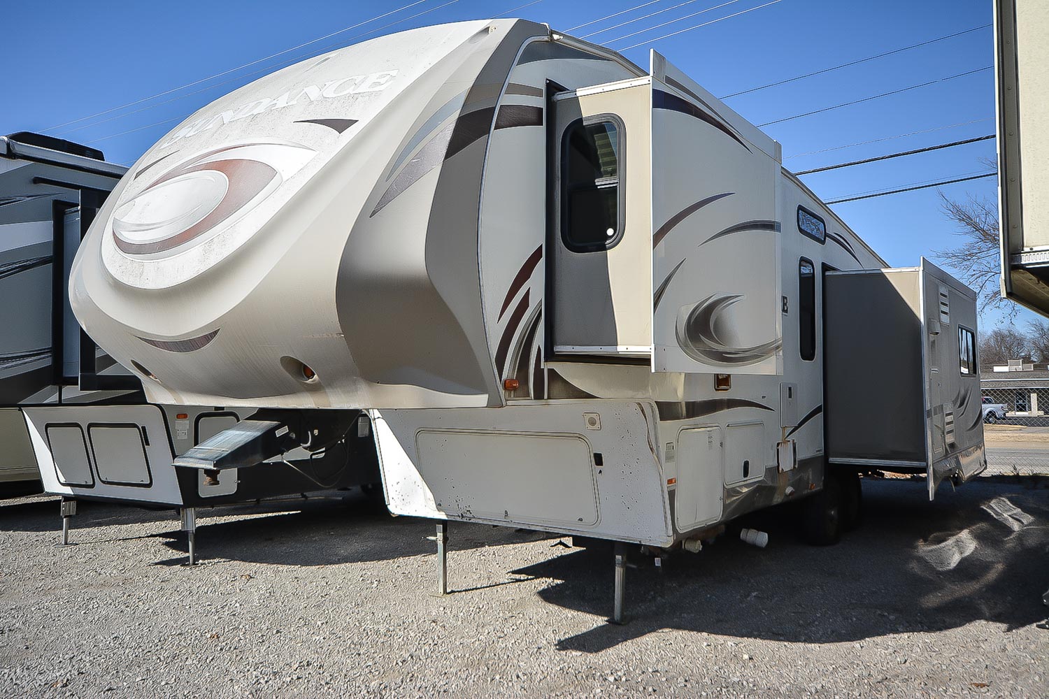 2013 HEARTLAND SUNDANCE 3200 RE - Camperland of Oklahoma