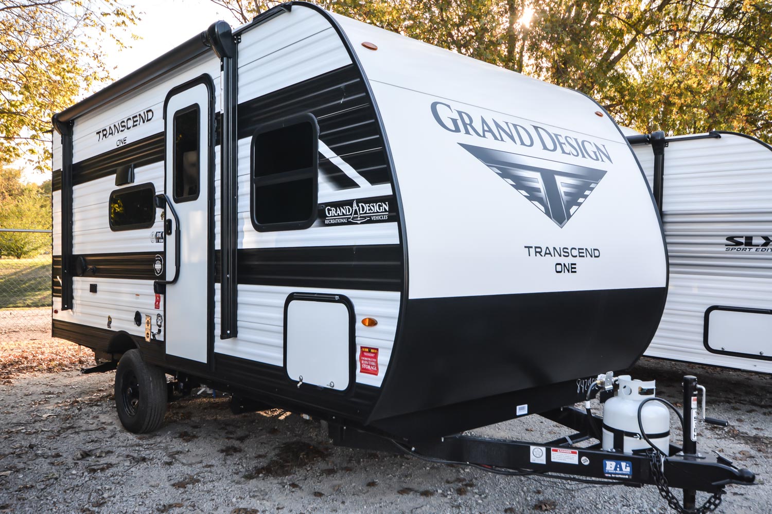 NEW 2026 Grand Design Transcend ONE 151BH - Camperland of Oklahoma