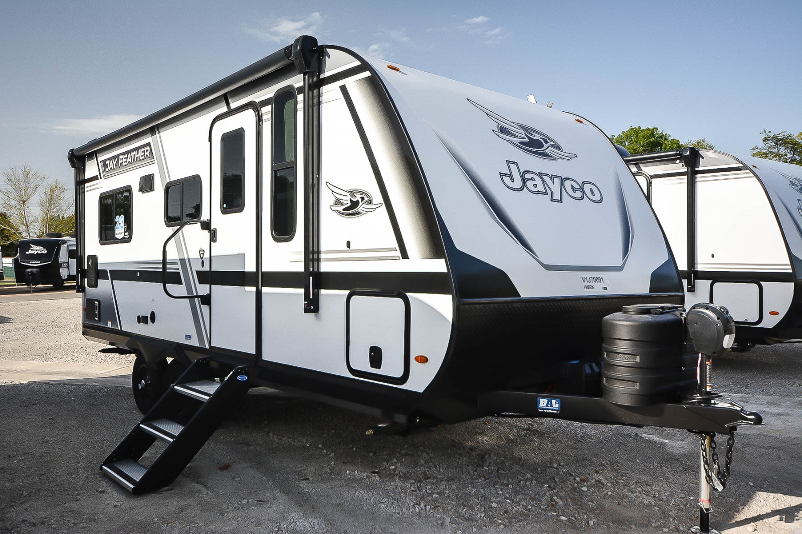 NEW 2027 Jayco Jay Feather 19MRK - Camperland of Oklahoma