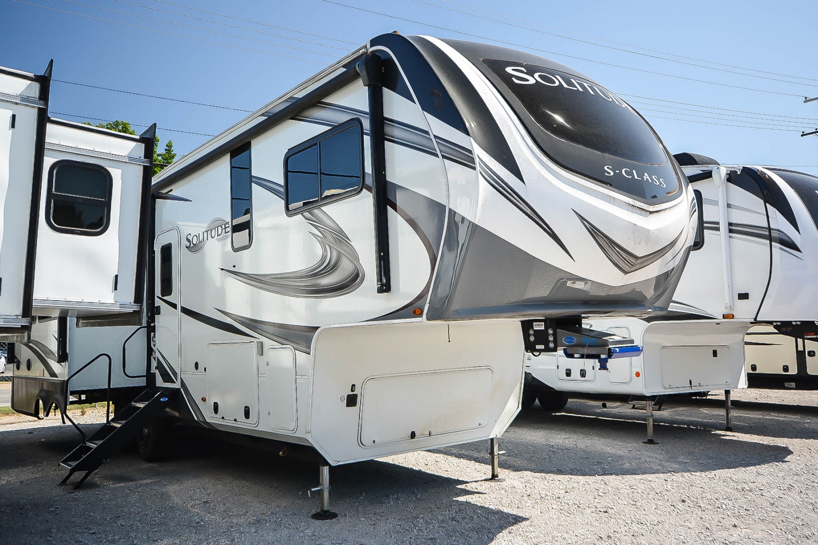 2023 GRAND DESIGN SOLITUDE 2930 RL-R - Camperland of Oklahoma