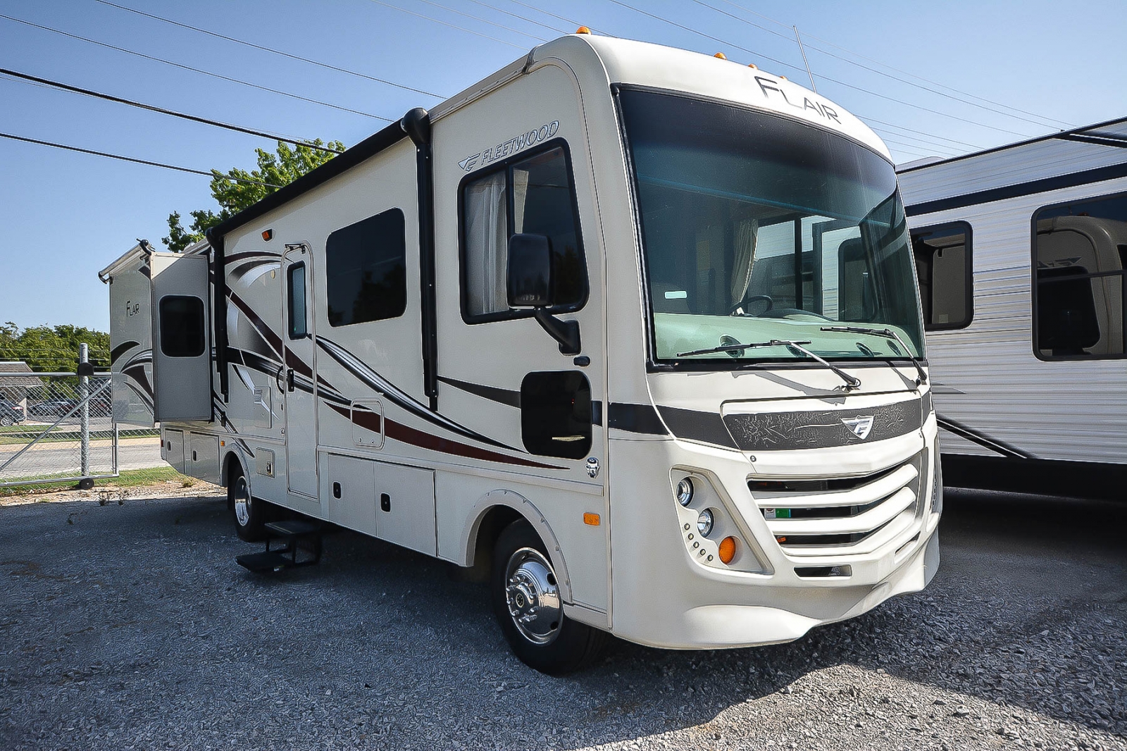 2017 Fleetwood Flair 30P - Camperland of Oklahoma