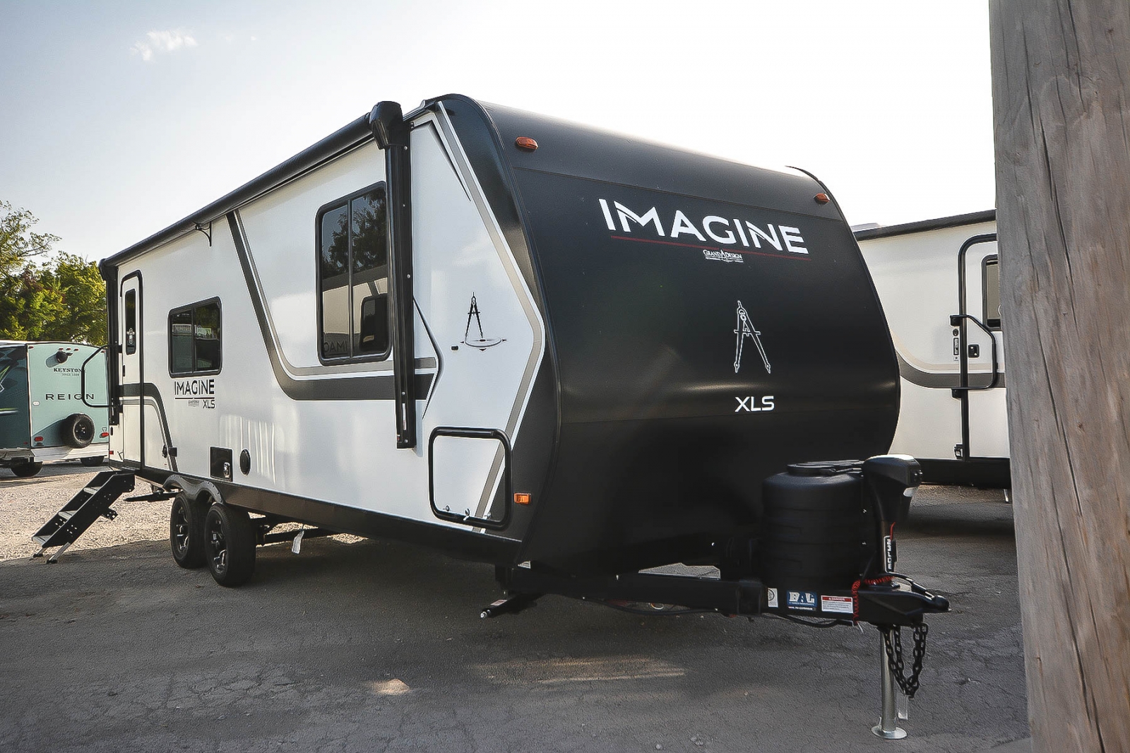 NEW 2027 Grand Design Imagine XLS 23LDE - Camperland of Oklahoma