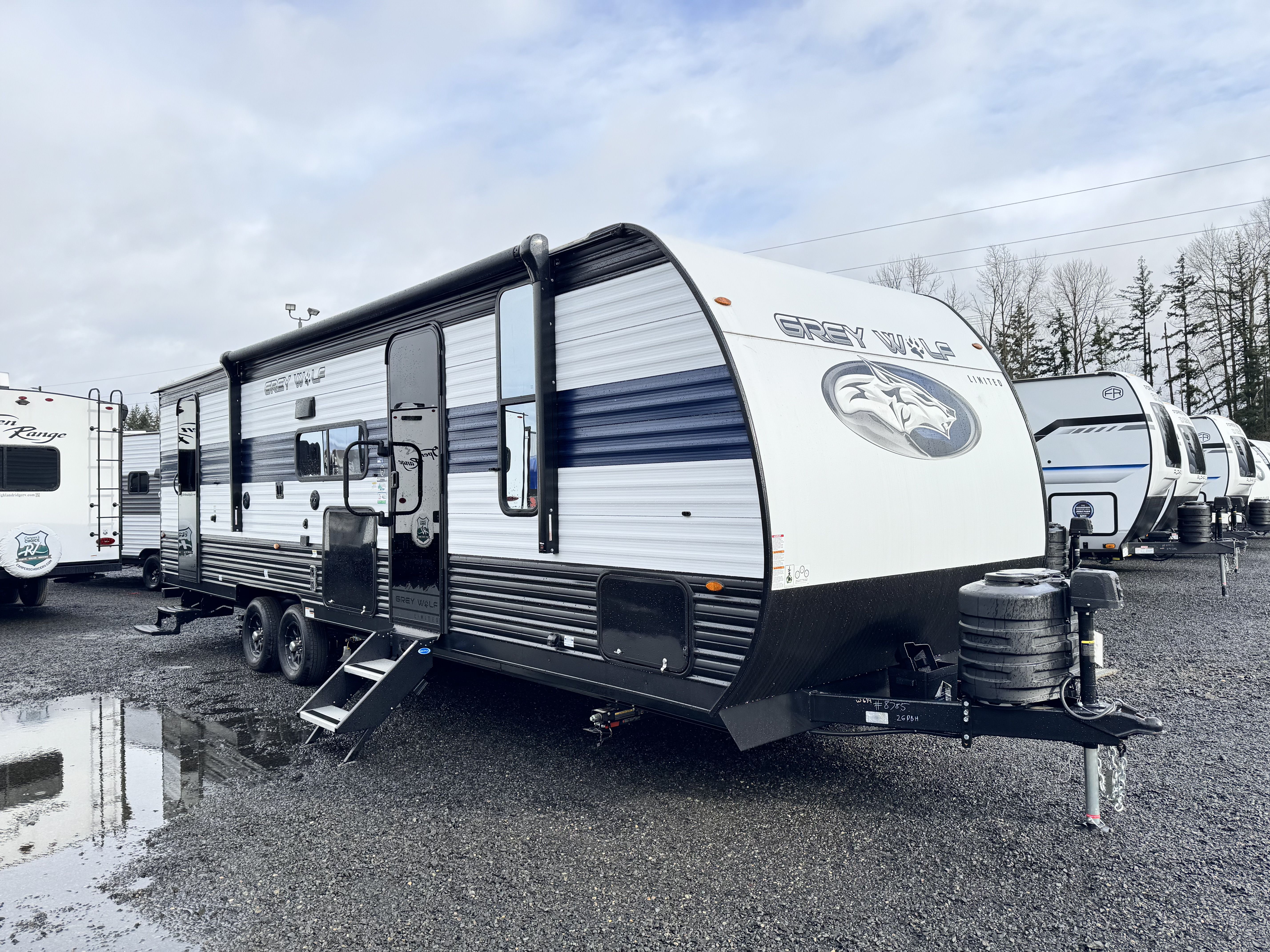 NEW 2024 FOREST RIVER CHEROKEE GREY WOLF 26DBH