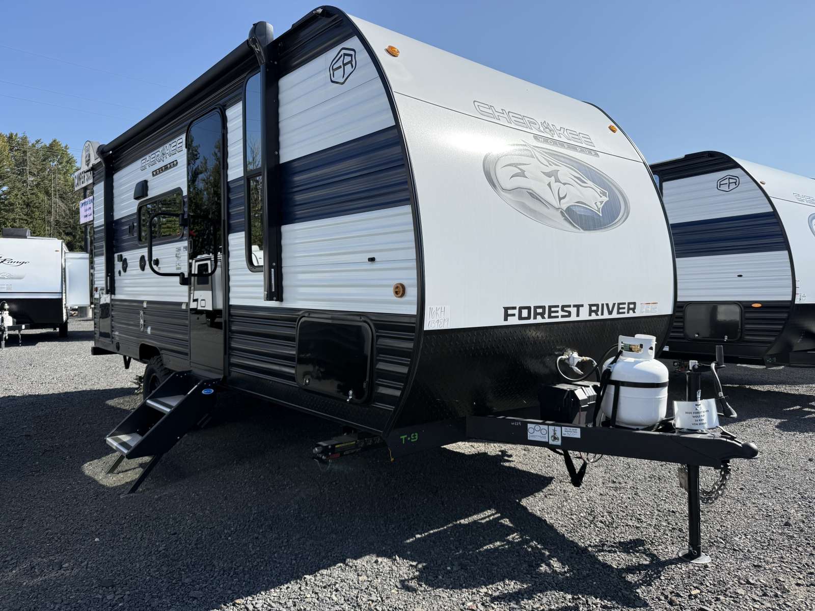 NEW 2025 FOREST RIVER CHEROKEE WOLF PUP 16KHW - Camper's Choice RV