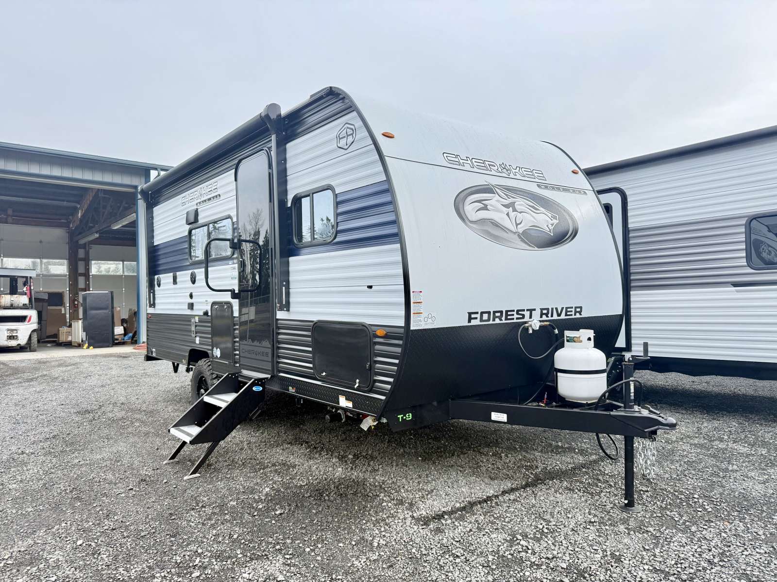 NEW 2026 FOREST RIVER CHEROKEE WOLF PUP 16BHSW - Camper's Choice RV