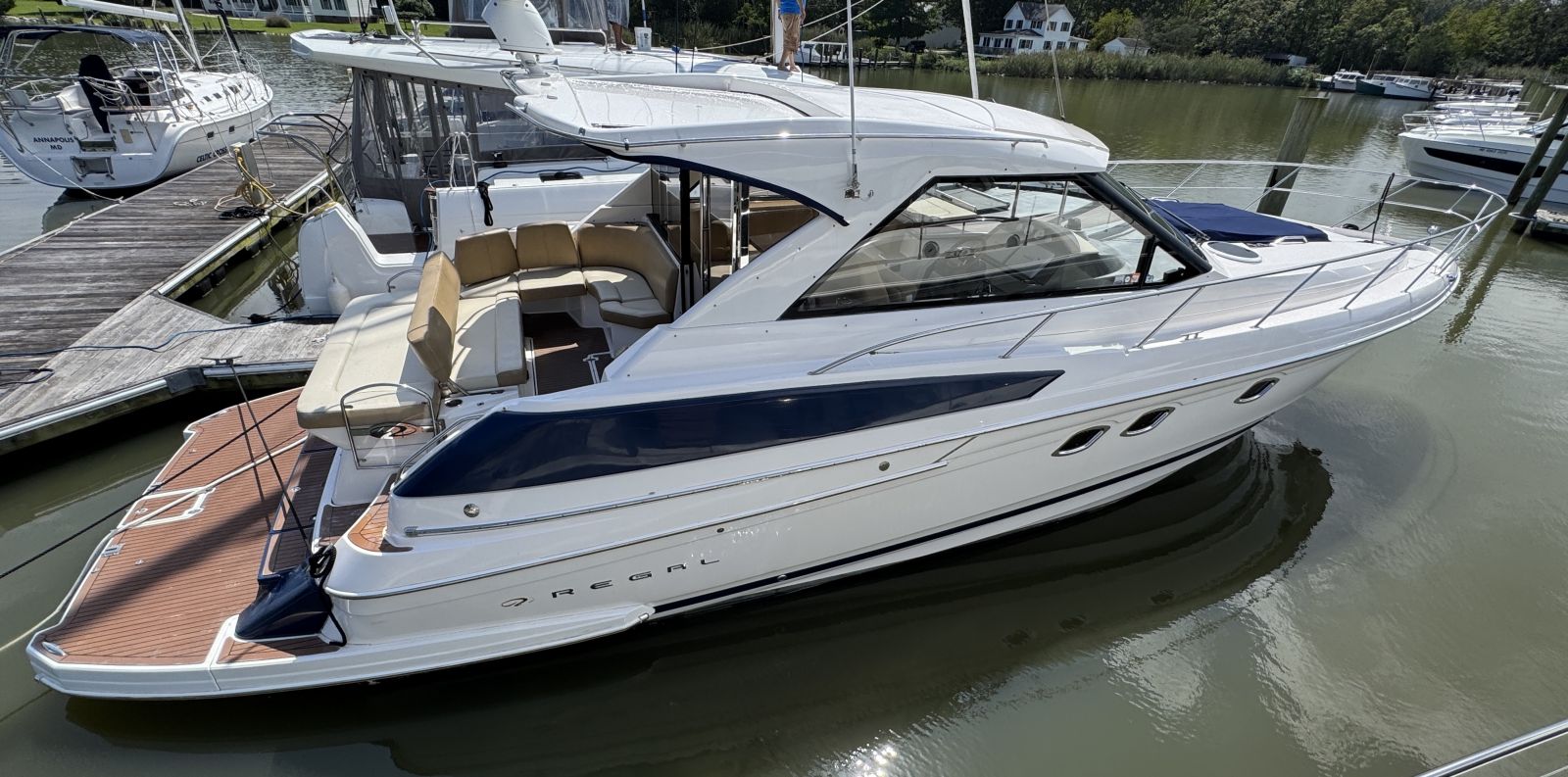 2010 Regal 44 Sport Coupe - Clarks Landing