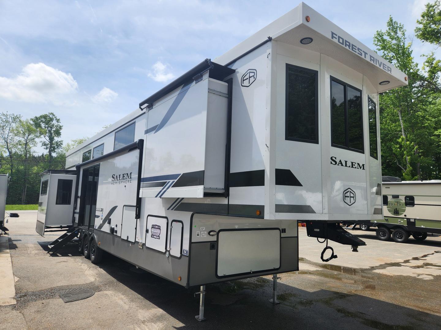 New 2025 Forest River Salem Hemisphere ROOST43 - Coastal RV