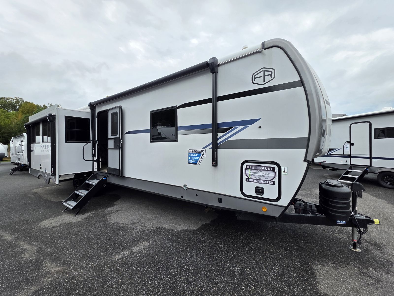 NEW 2026 Forest River Salem Hemisphere 301FAM - Coastal RV