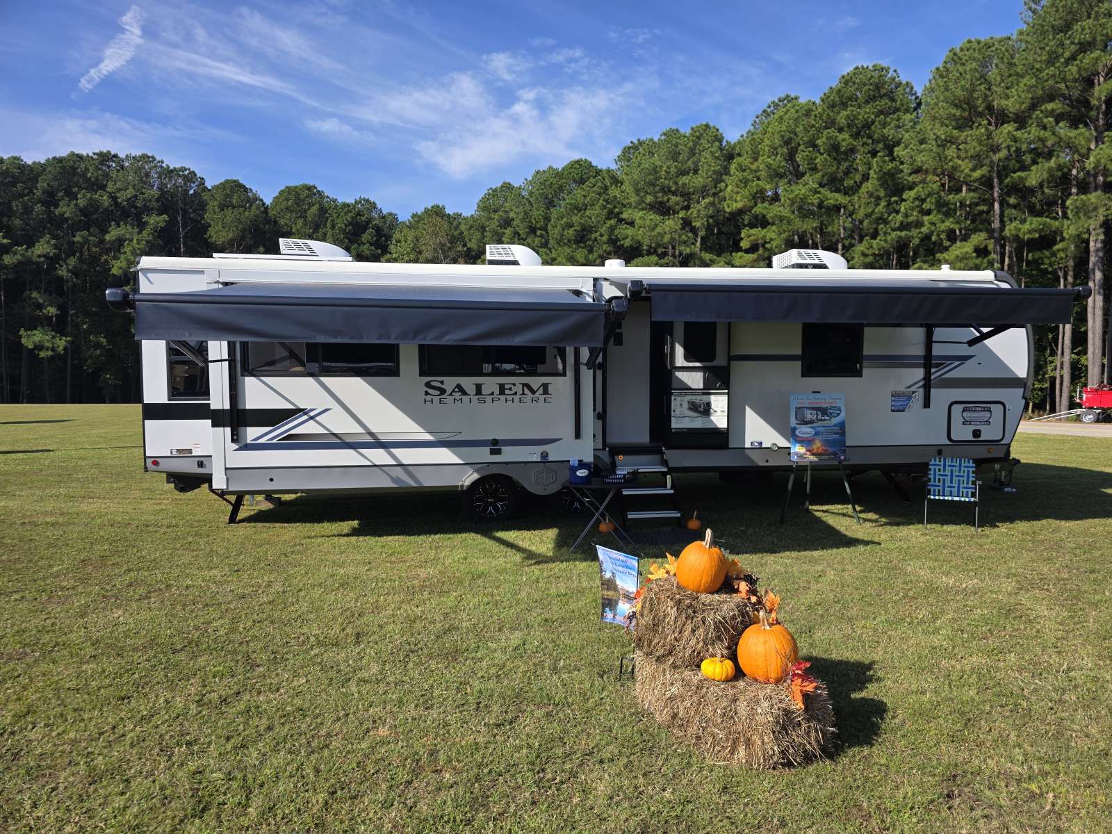 NEW 2026 Forest River Salem Hemisphere 308RL - Coastal RV