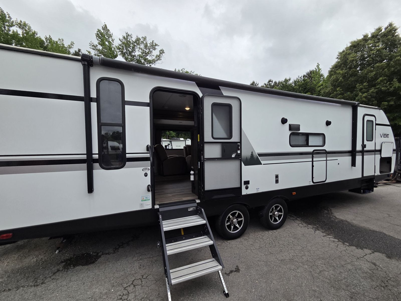 2021 FOREST RIVER Vibe 32MS - Coastal RV